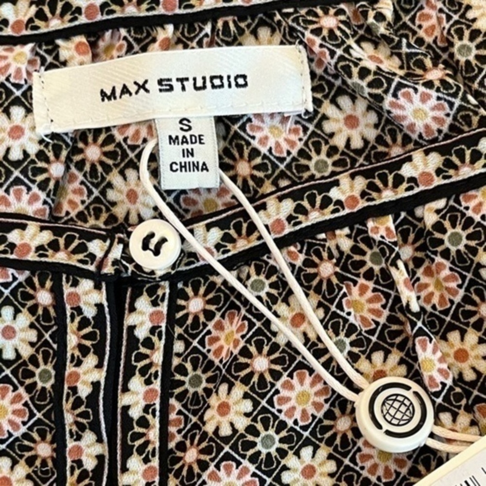 NWT Max Studio Floral Patterned Half Sleeve a Top Small - Picture 7 of 16